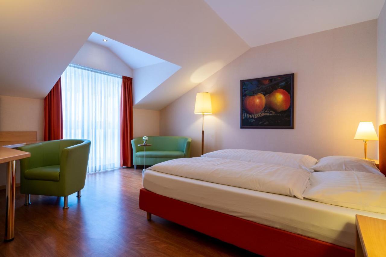 Engbert Hotel