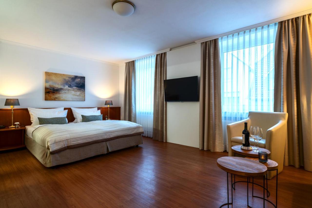 Engbert Hotel