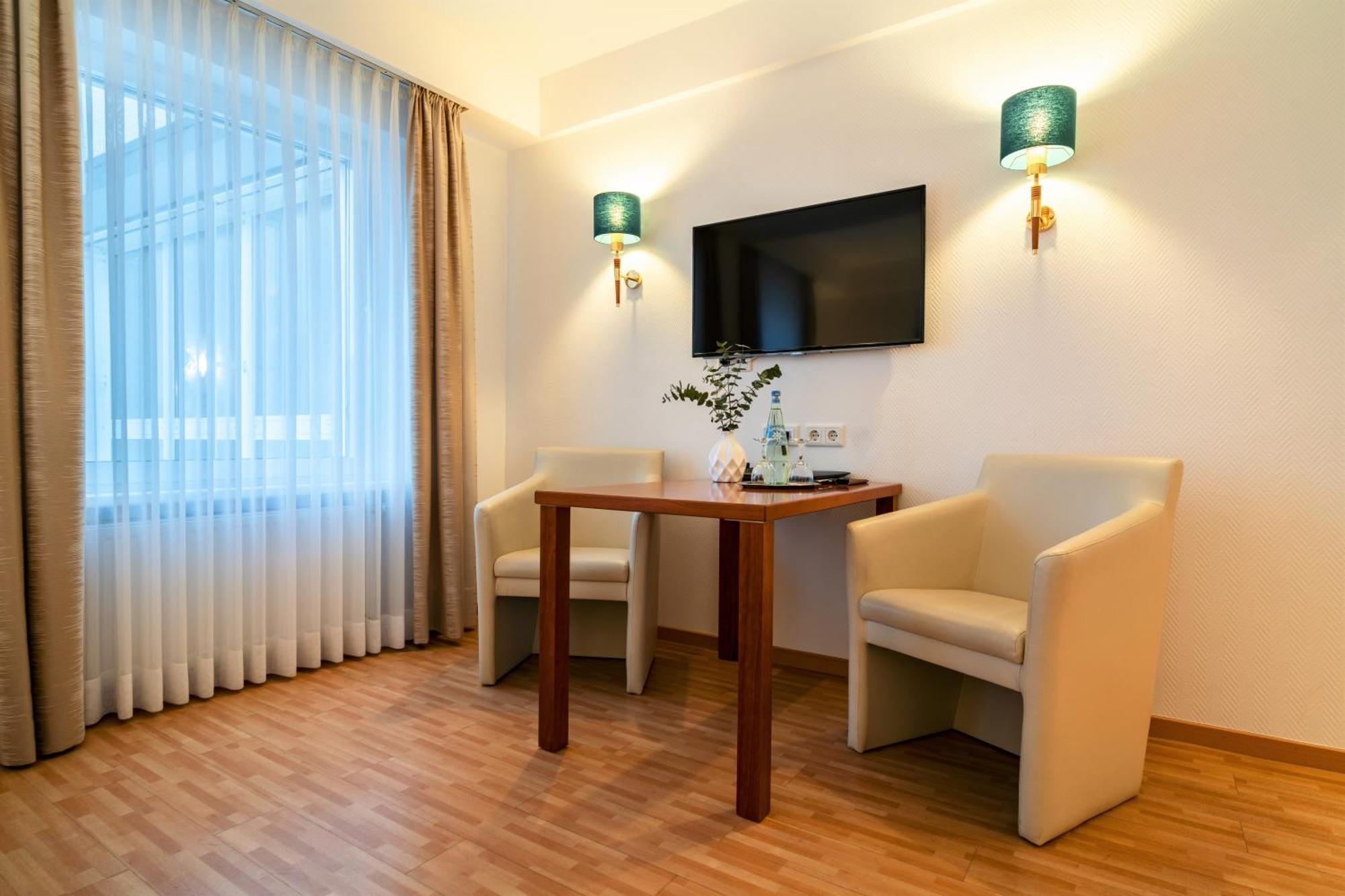 Engbert Hotel